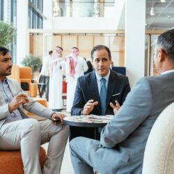 أخطاء شائعة وحلول عملية.. كيف تفاوض بنجاح؟