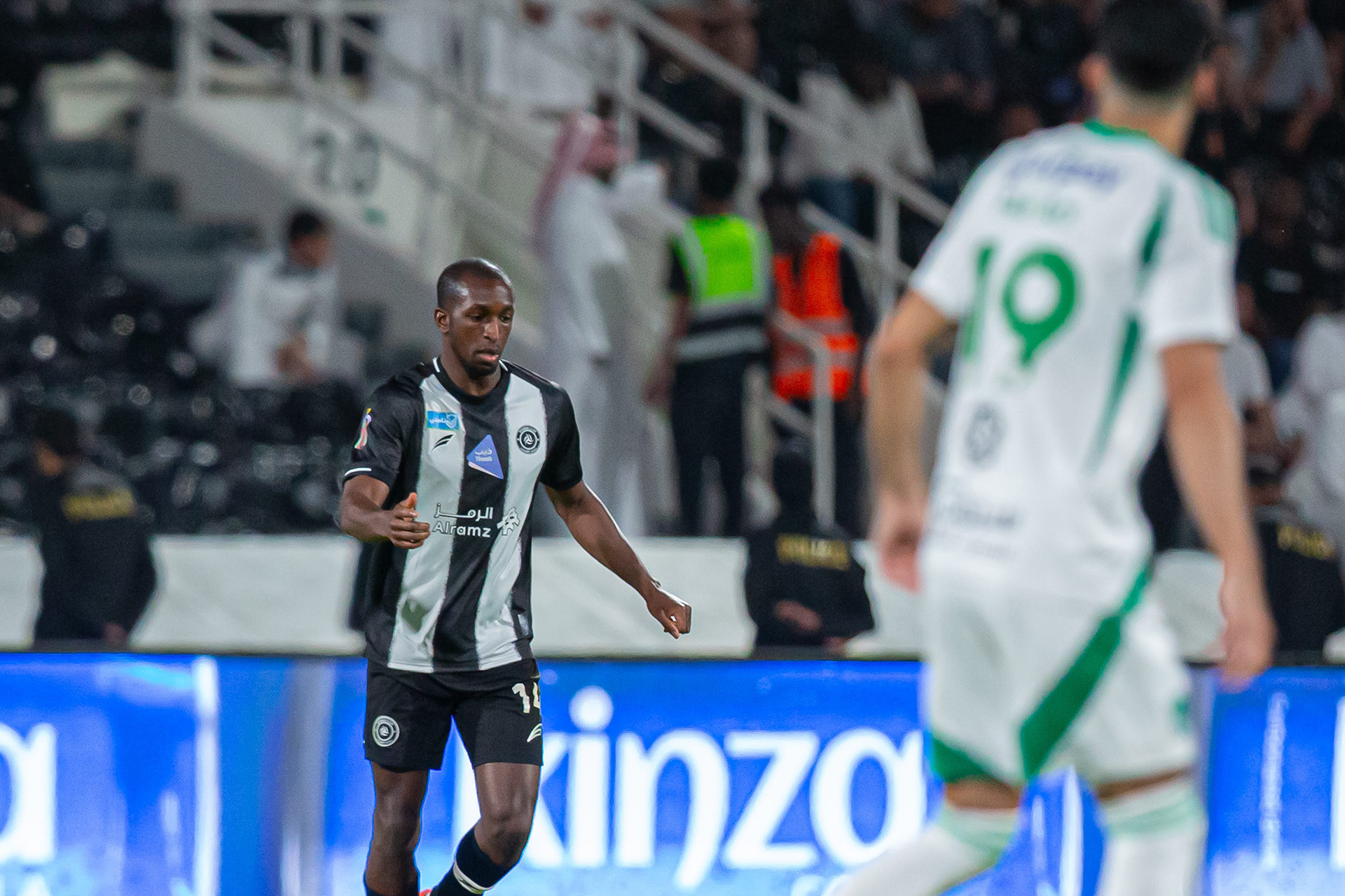 موعد مباراة الأهلي ضد الشباب بالدوري السعودي والتشكيلتان المتوقعتان والقنوات الناقلة