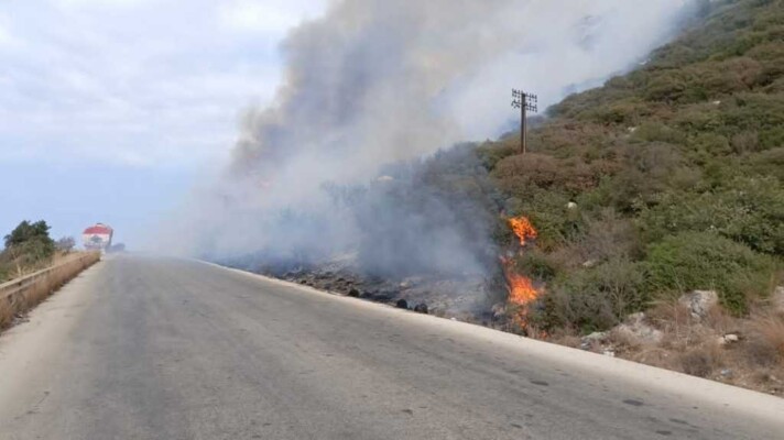 حريق كبير على الطريق البحرية بين حنوش وشكا وإصابة في صفوف الدفاع المدني