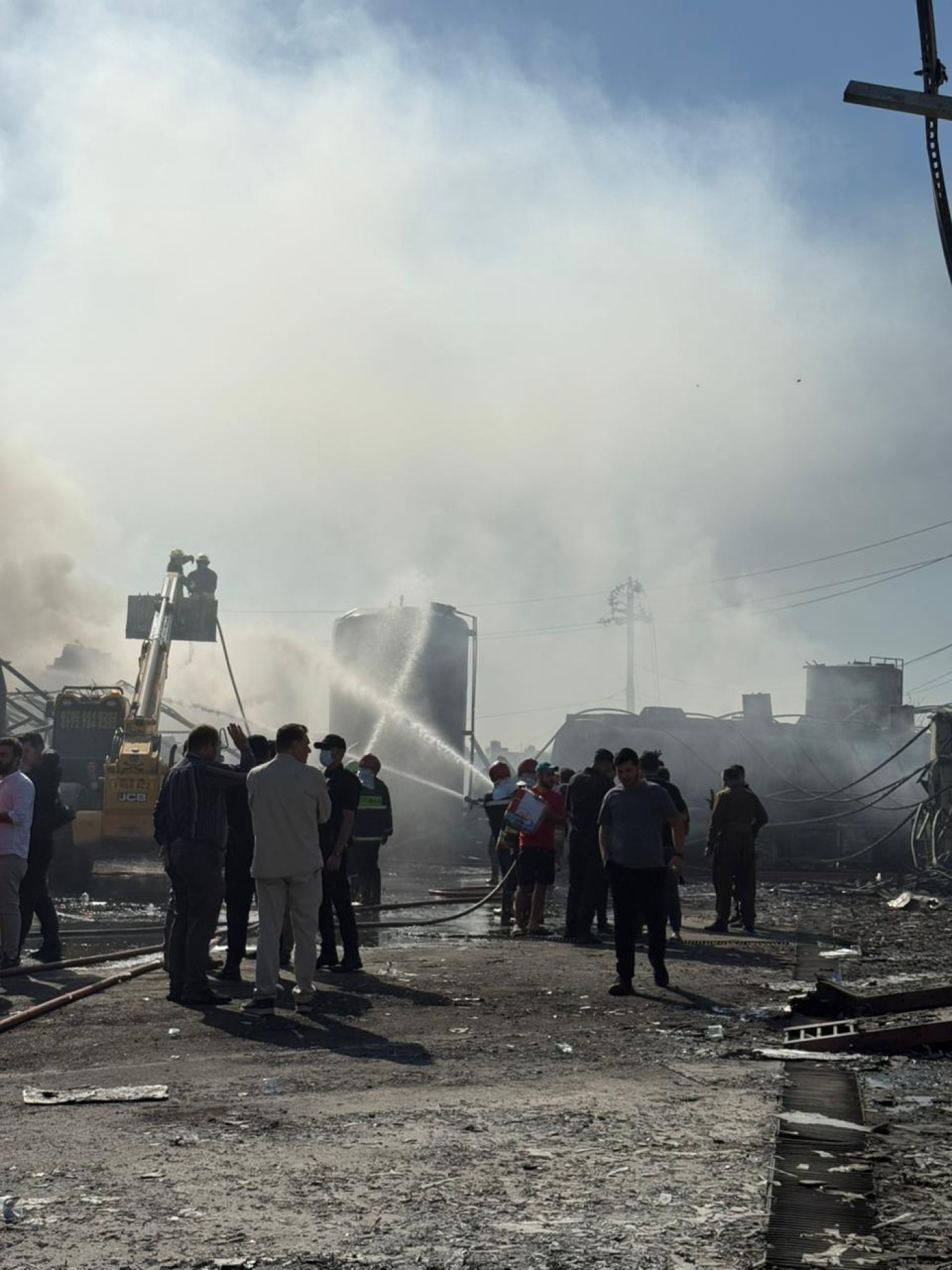 بالفيديو – حريق ضخم في محطة محروقات في أربيل