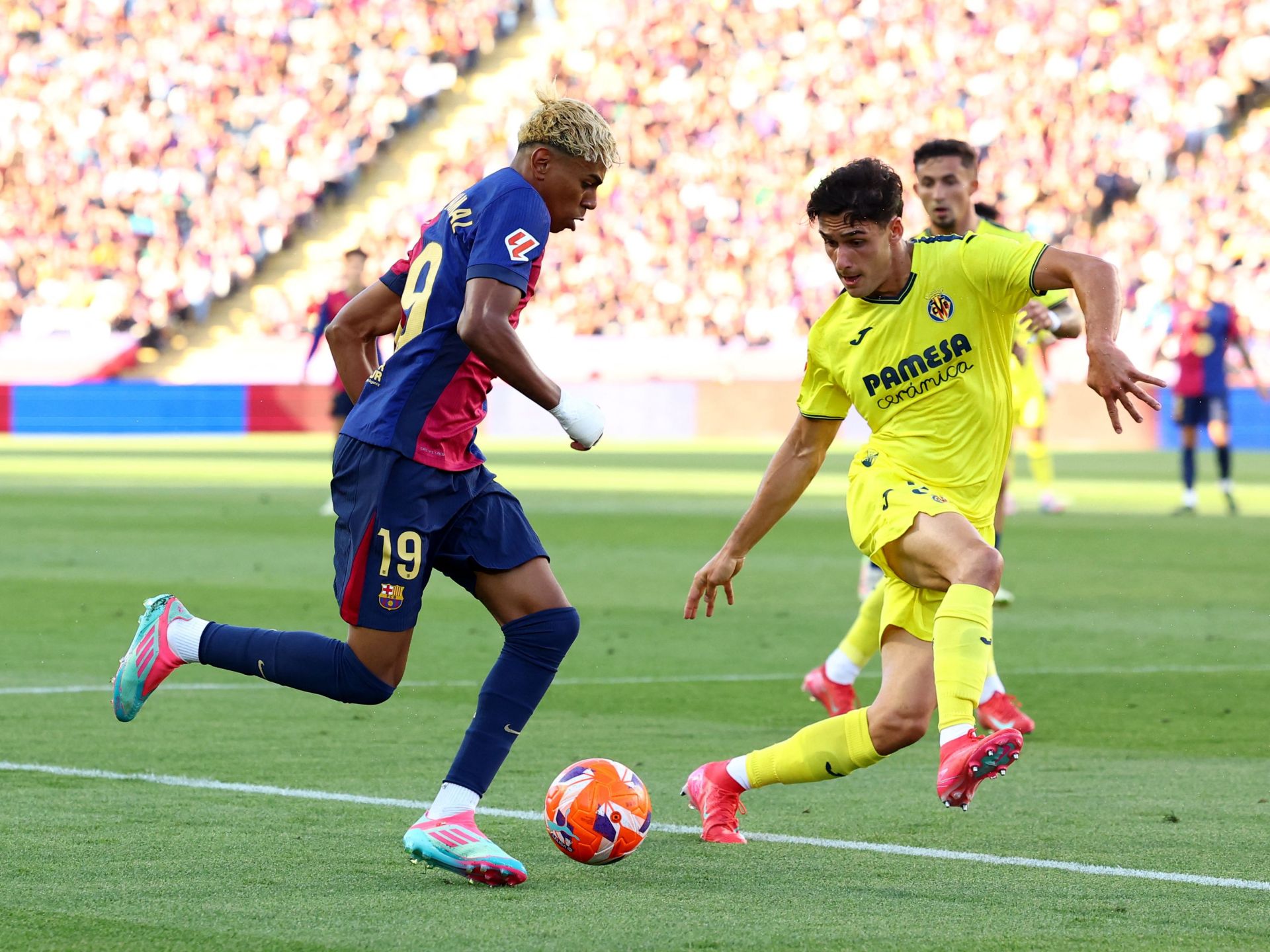 رابطة الدوري الإسباني تؤكد إقامة لقاء فياريال وبرشلونة في ميامي