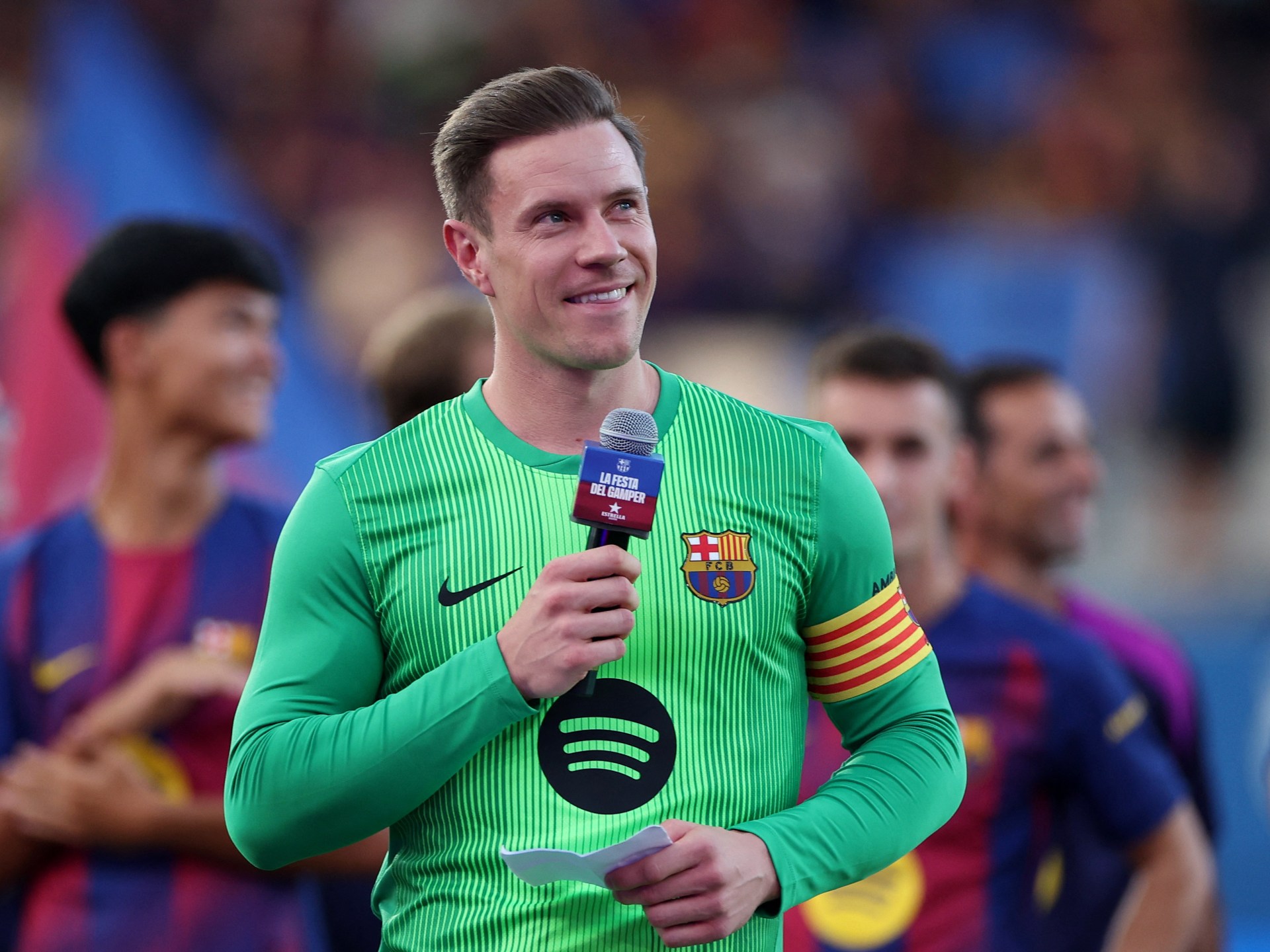 قرار مفاجئ للألماني شتيغن حارس مرمى برشلونة