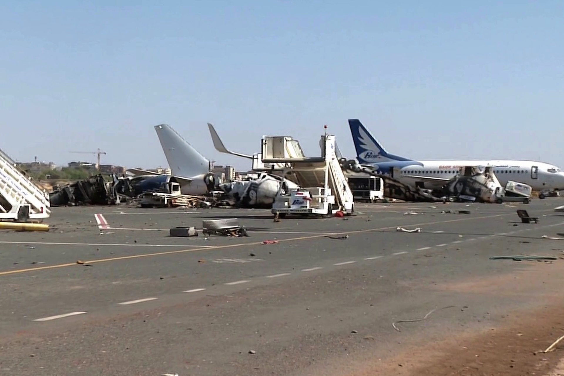مصادر للجزيرة: مسيرات تحلق بسماء الخرطوم ودوي انفجارات جنوبي المدينة