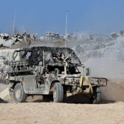 الجيش الإسرائيلي يستعد لإعادة الانتشار بموجب اتفاق غزة