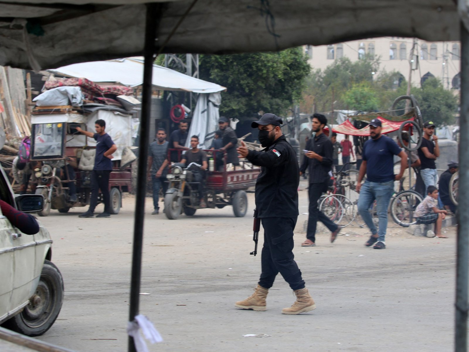 غزة بعد الاتفاق مباشر.. الأمن يسيطر على مليشيا عميلة للاحتلال وترامب يؤكد انتهاء الحرب 2 afp 68ebe5811942 1760290177