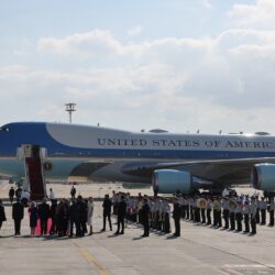 ترامب يصل تل أبيب قبل التوجه لقمة شرم الشيخ بشأن غزة