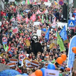 مظاهرة حاشدة في بروكسل احتجاجا على خطط الحكومة التقشفية