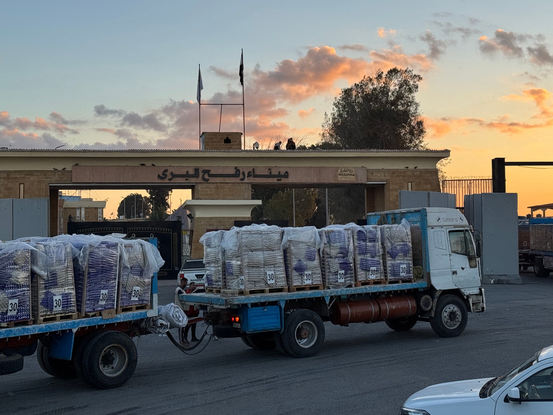 تضارب بشأن موعد فتح معبر رفح وانتقادات أممية لإسرائيل بسبب المساعدات