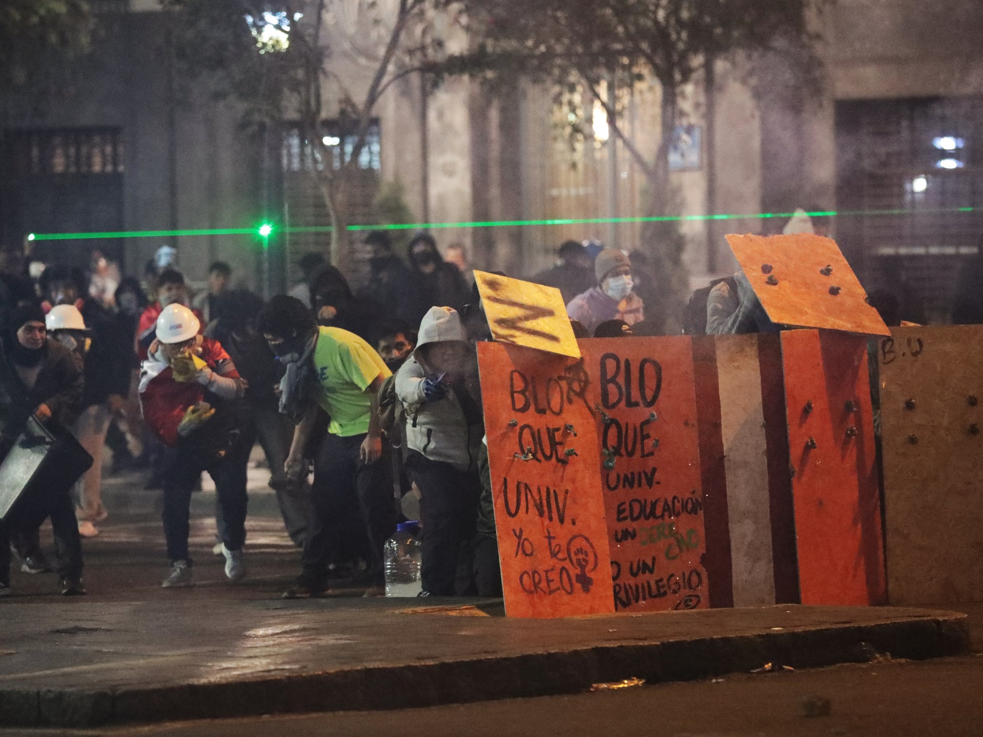 بيرو تعتزم إعلان الطوارئ والرئيس المؤقت يرفض التنحي