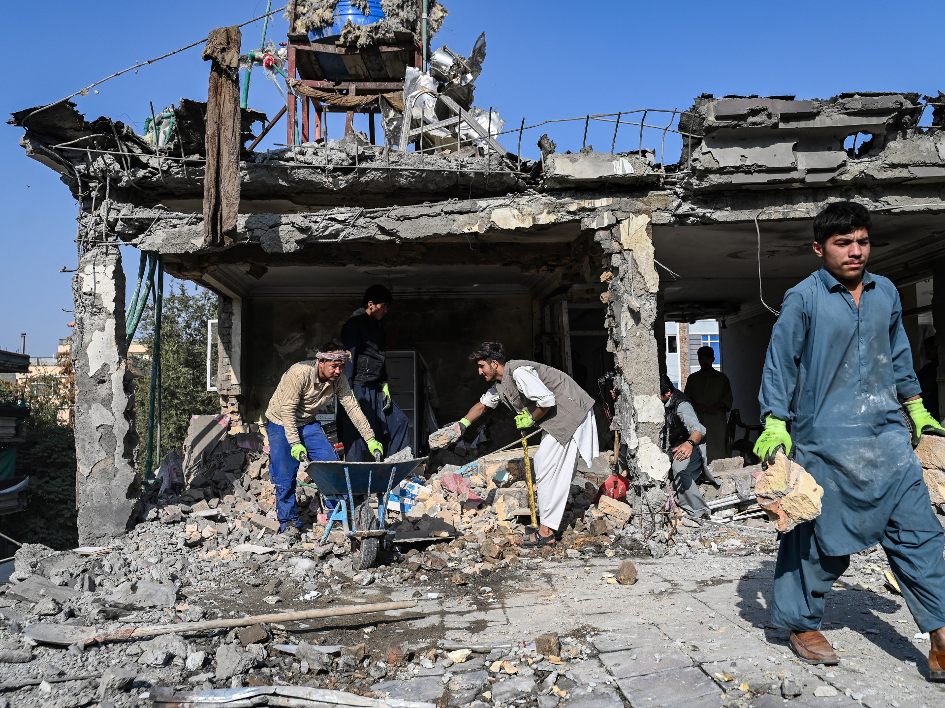 مصادر باكستانية تؤكد مقتل 7 جنود وأفغانستان تعلن مصرع 40 شخصا