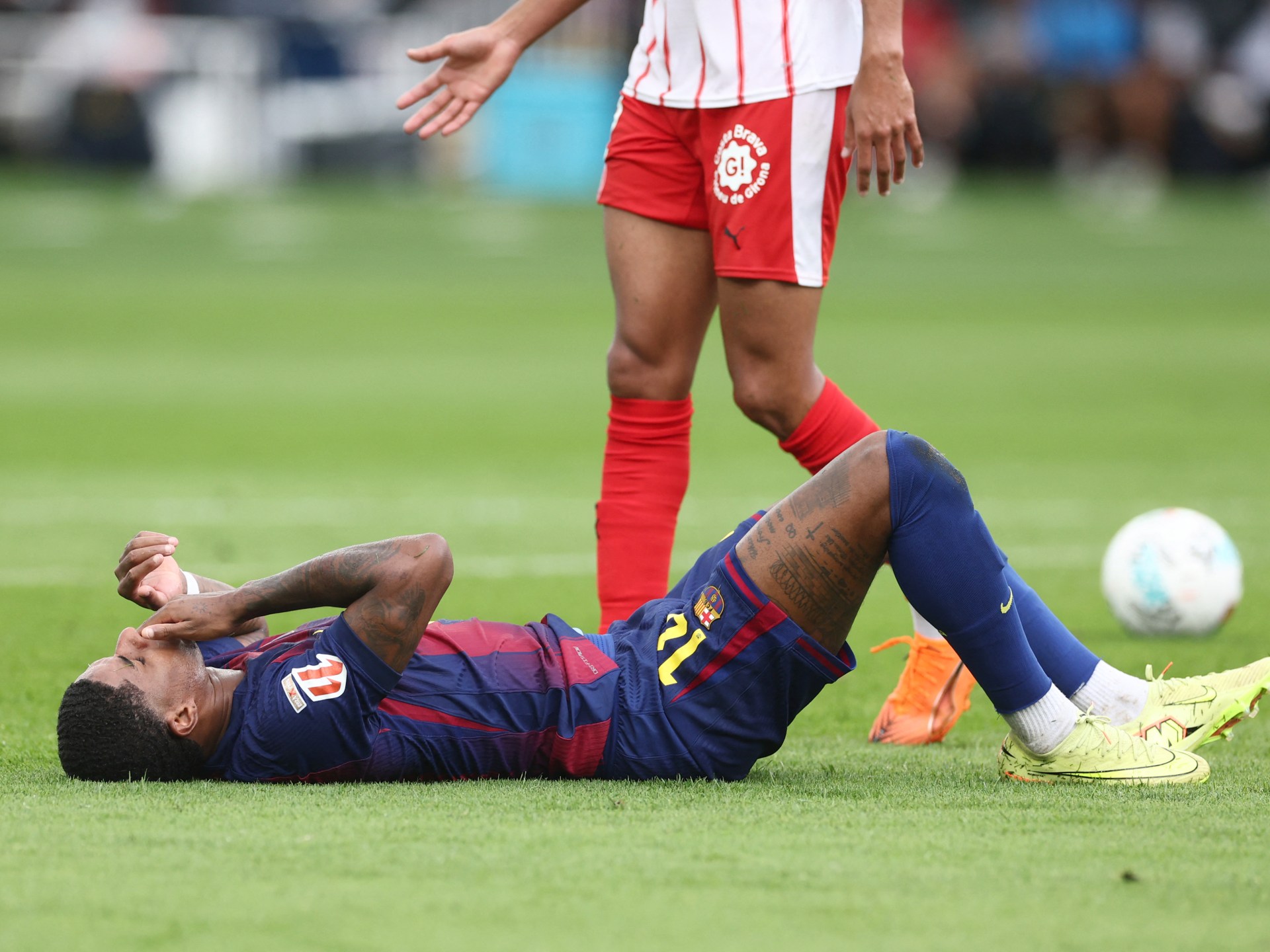 طرد وركلة جزاء لبرشلونة.. أخطاء تحكيمية بمباراة البرسا وجيرونا