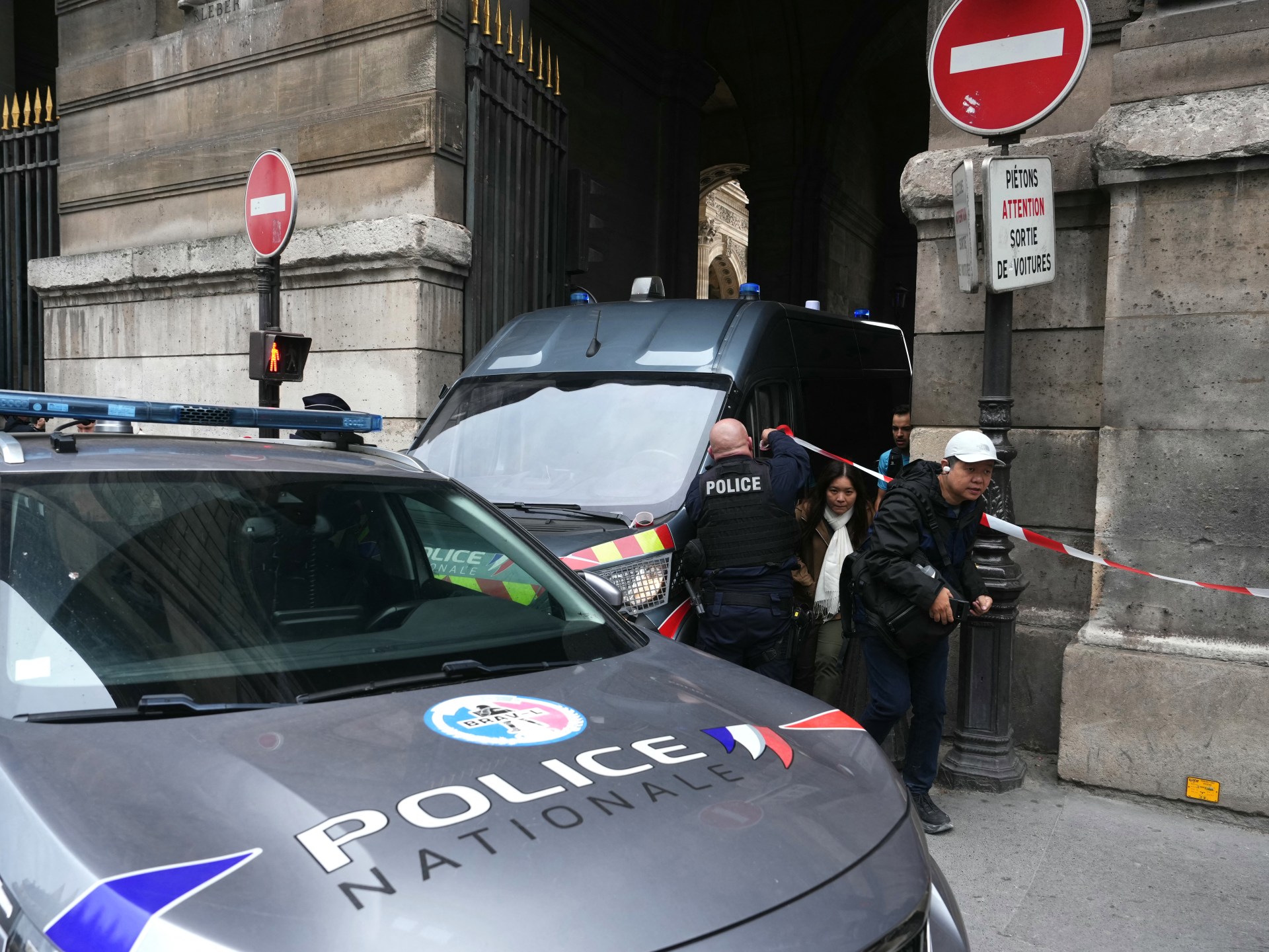 فرنسا تبحث عن 4 لصوص سرقوا تاريخها في وضح النهار