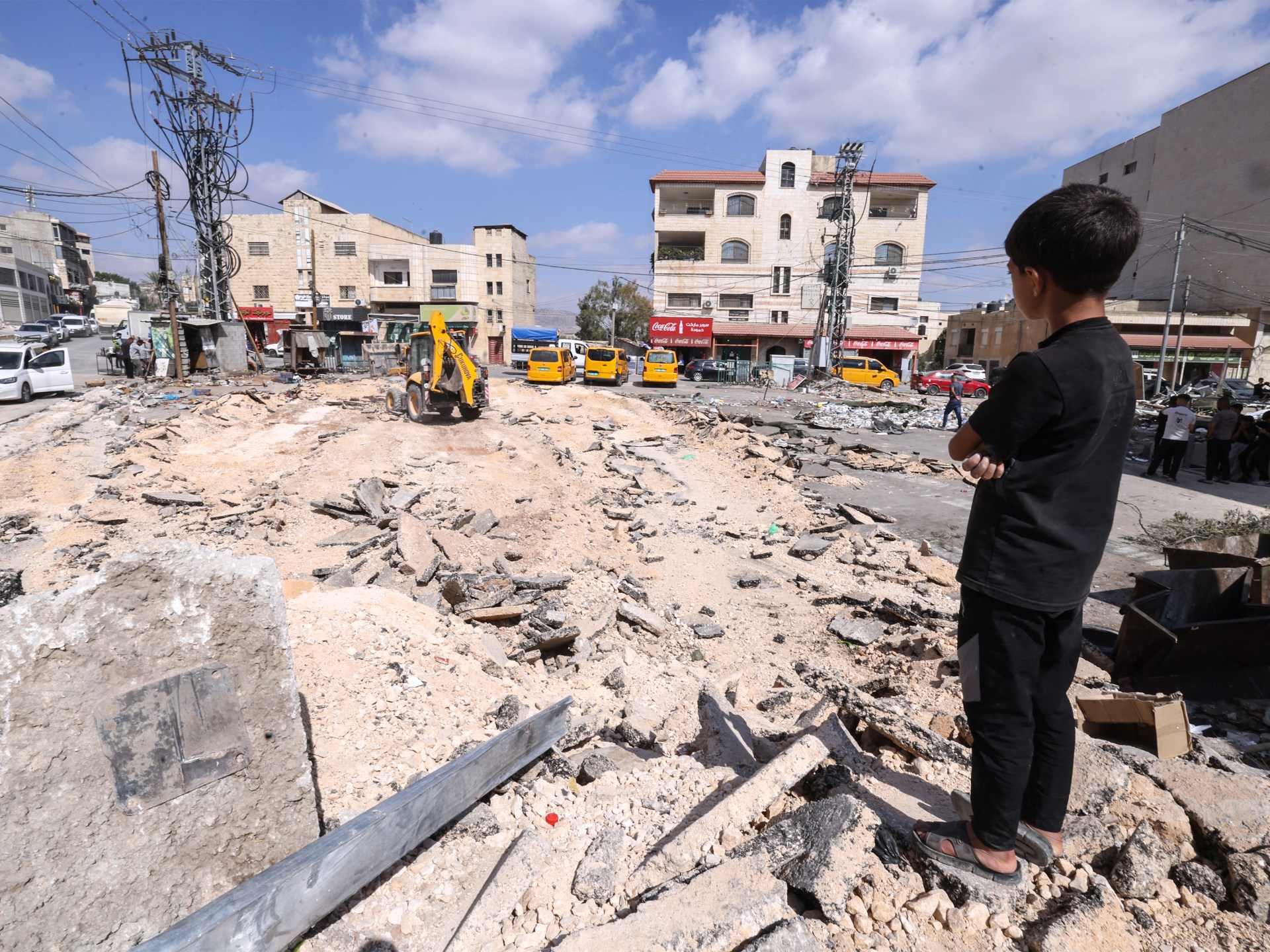 الاحتلال يهدم منزل عائلة أسيرين فلسطينيين شمالي الضفة