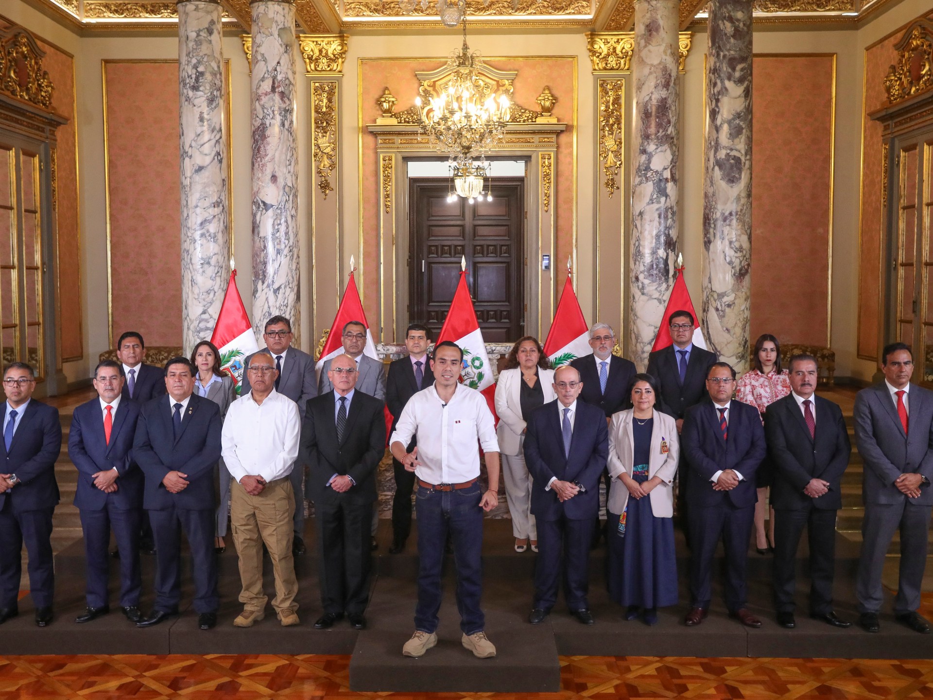 رئيس البيرو يعلن حالة الطوارئ للتصدي لأعمال العنف