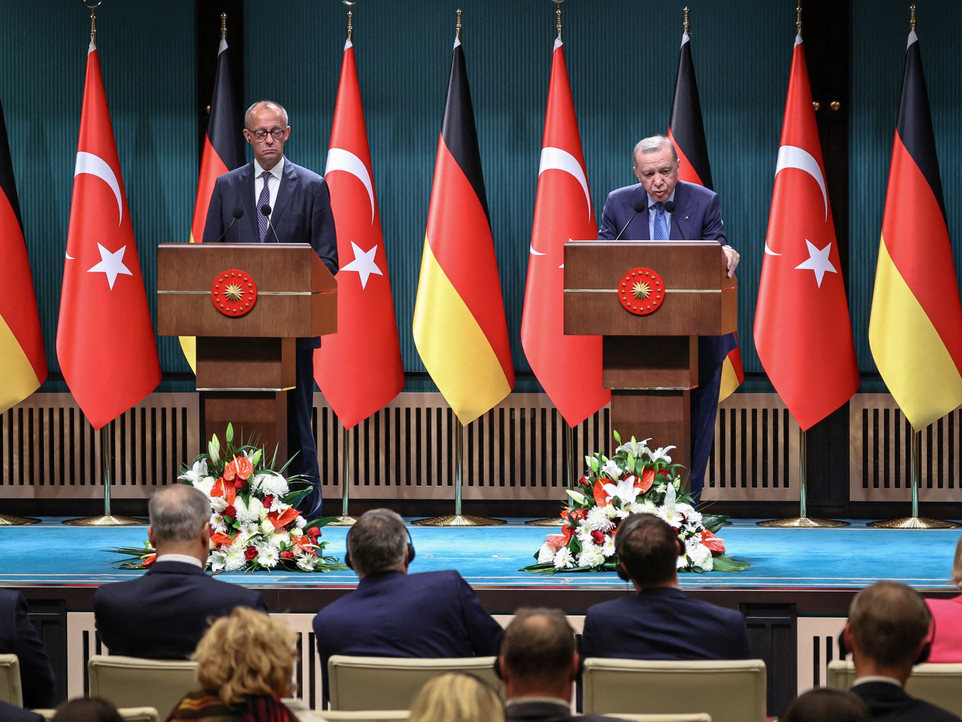 أردوغان لميرتس: ألا ترى ألمانيا الإبادة الإسرائيلية بغزة؟