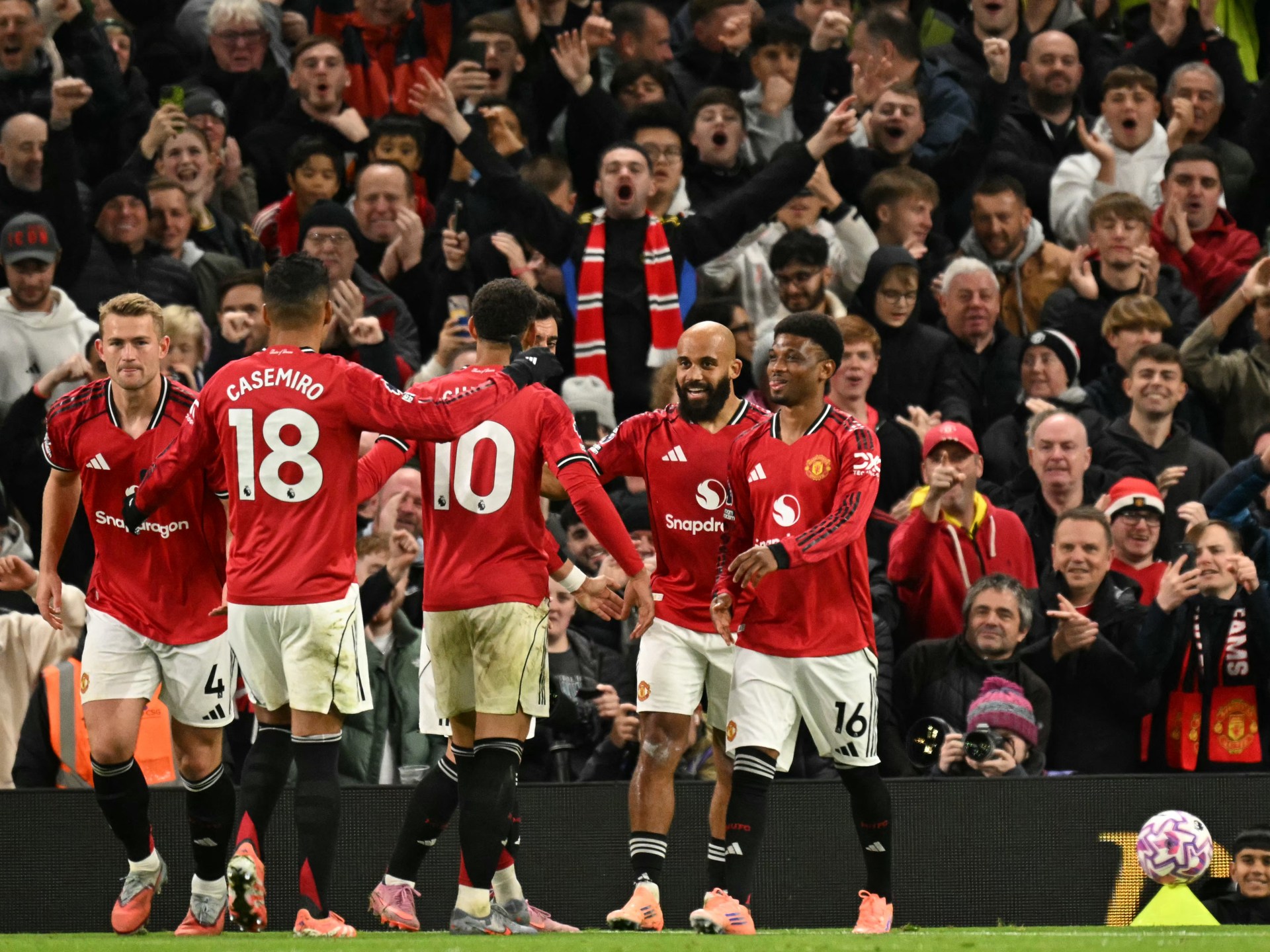 أسباب عودة مانشستر يونايتد إلى السكة الصحيحة