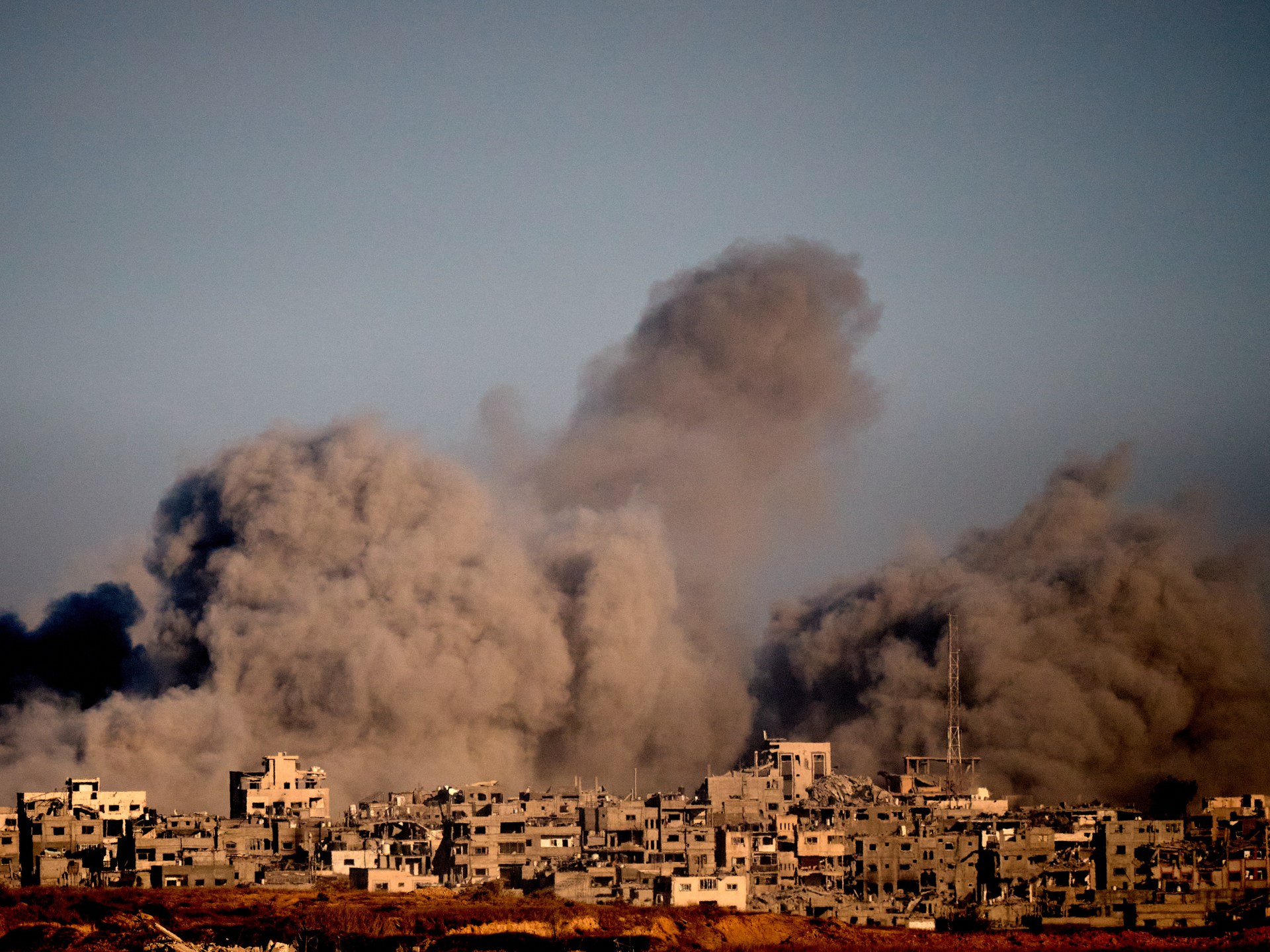 تصاعد وتيرة القصف على غزة وحصيلة الشهداء تتجاوز 67 ألفا