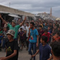 عامان على الإبادة.. ترقب تصديق إسرائيلي على اتفاق غزة والاحتلال يواصل غاراته