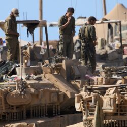 قائد القيادة الوسطى ومبعوث ترامب في غزة لتنسيق مرحلة ما بعد الحرب