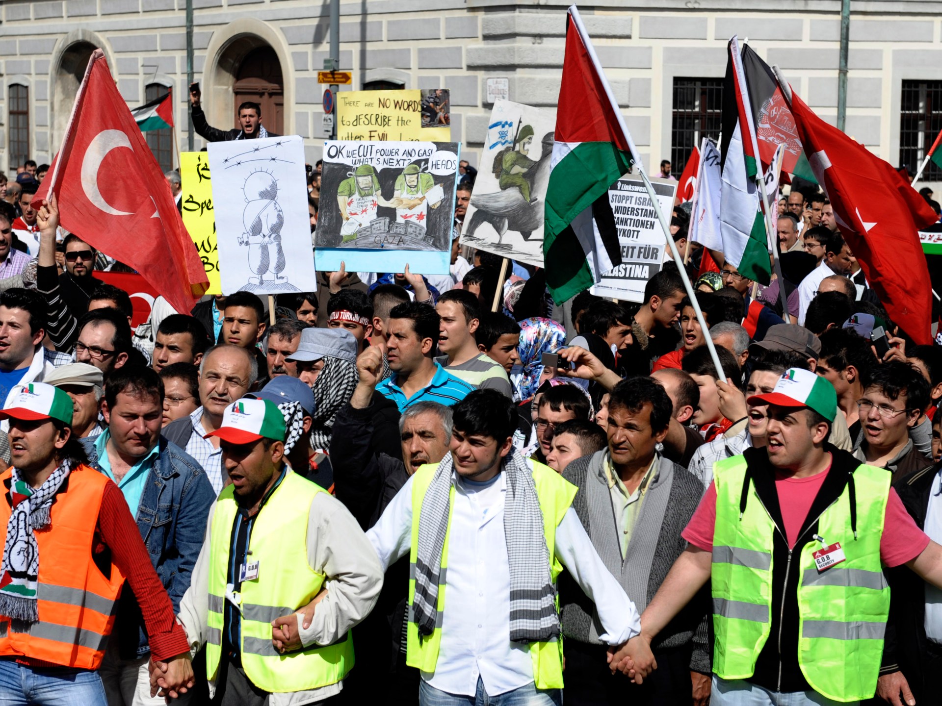 مئات النمساويين يتظاهرون ضد دعم حكومتهم لإسرائيل