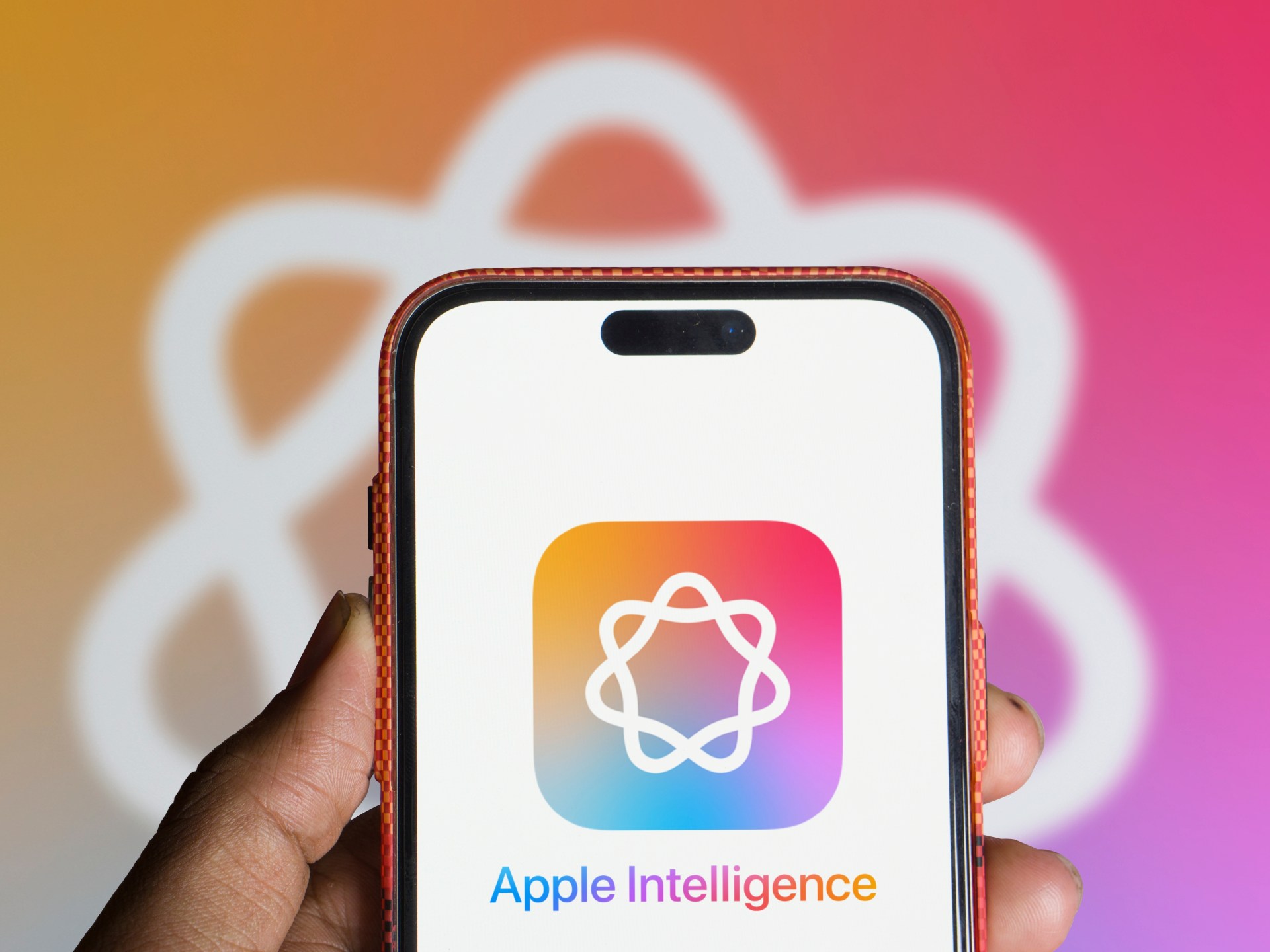 من منصة مغلقة إلى بيئة ابتكار.. ماذا بعد فتح نماذج "آبل"؟