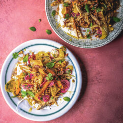 فتّوش الدجاج المشوي.. تحفة شرقية لذيذة بلمسات عالمية