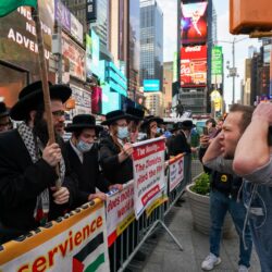 كاتب تركي: إسرائيل مصنع لمعاداة السامية وشعبيتها في أميركا تتراجع