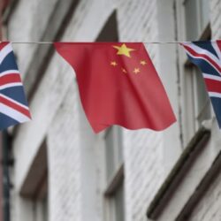 المخابرات البريطانية تحذر السياسيين من تجسس روسي وصيني