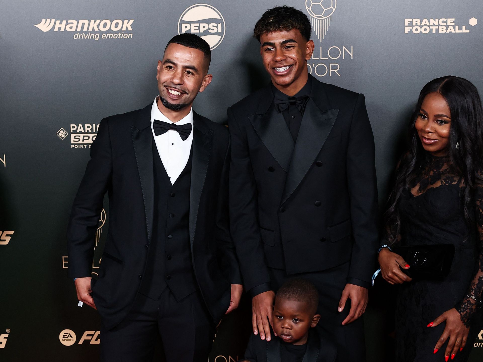 "نراكم في برشلونة".. والد لامين جمال يتوعّد ريال مدريد