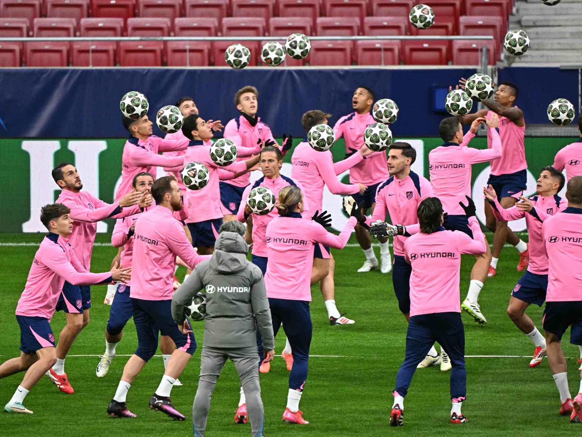 "المياه الساخنة" تفجّر أزمة بين أرسنال وأتلتيكو مدريد