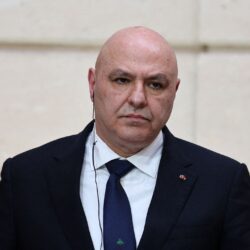 رئيس لبنان يدعو للتفاوض مع إسرائيل لحل المشاكل وتجنب الدمار