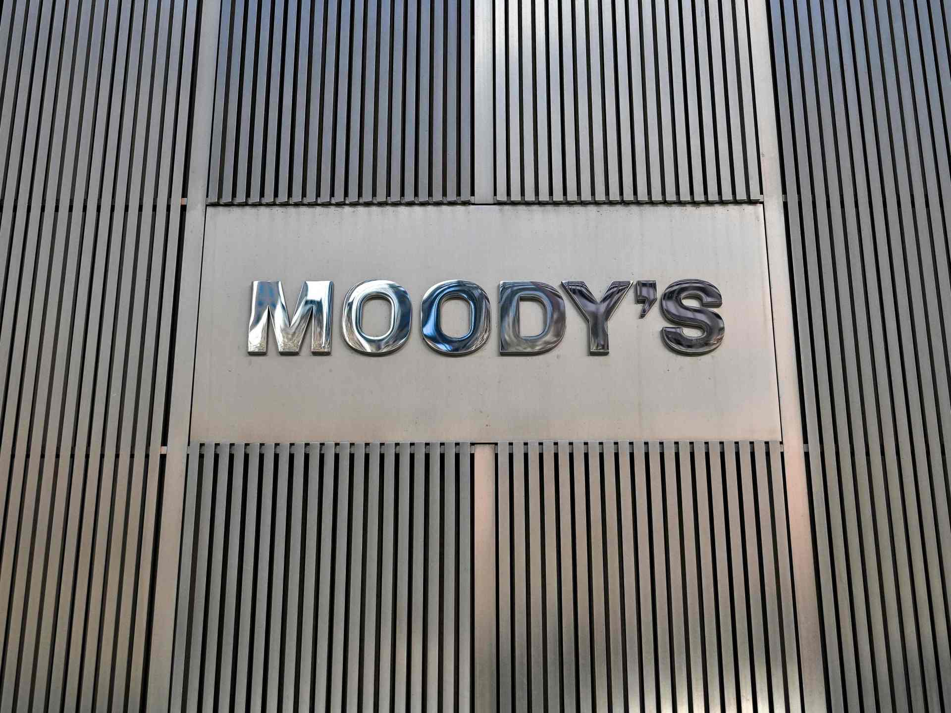 "موديز " تحذر إسرائيل من عدم إتمام وقف إطلاق النار في غزة