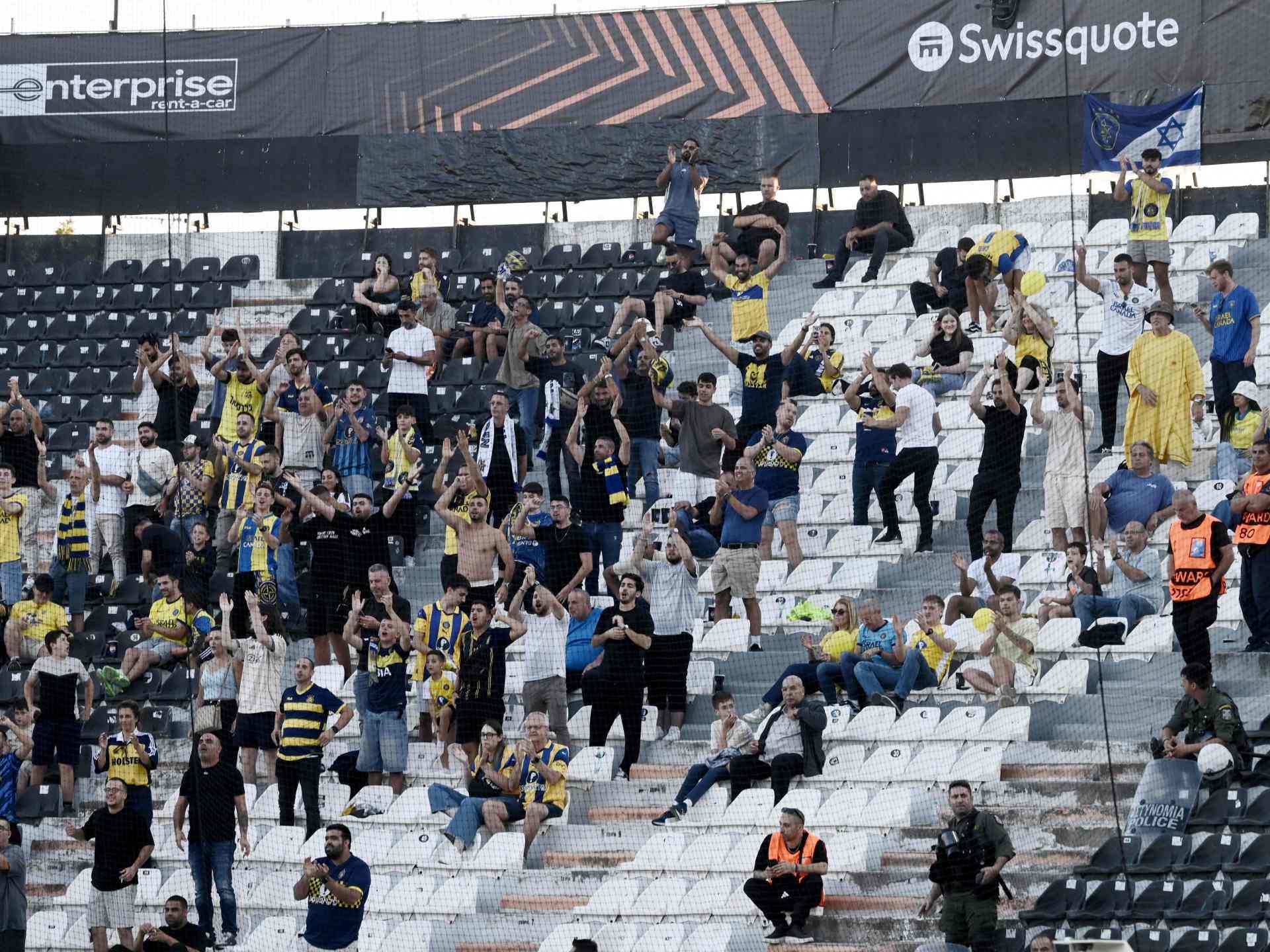 منع جماهير مكابي تل أبيب من حضور مباراة أستون فيلا بالدوري الأوروبي