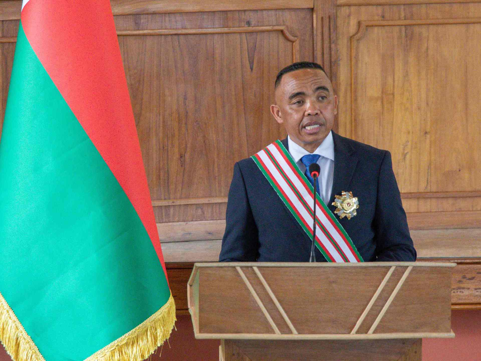 الحاكم العسكري في مدغشقر يعيّن رجل أعمال رئيسا جديدا للوزراء