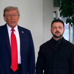 زيلينسكي يتحدث مع ترامب وماكرون ويطالب بتعزيز الدفاع الجوي لأوكرانيا