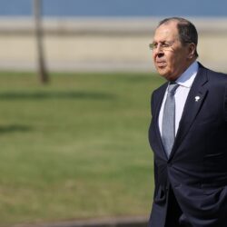 لافروف: يجب إعادة تنظيم مهام القواعد الروسية في سوريا