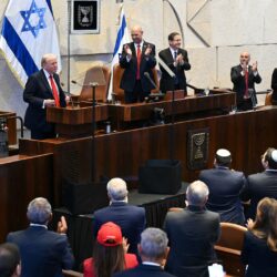 إخراج عضوين من الكنيست بعد مقاطعتهما خطاب ترامب