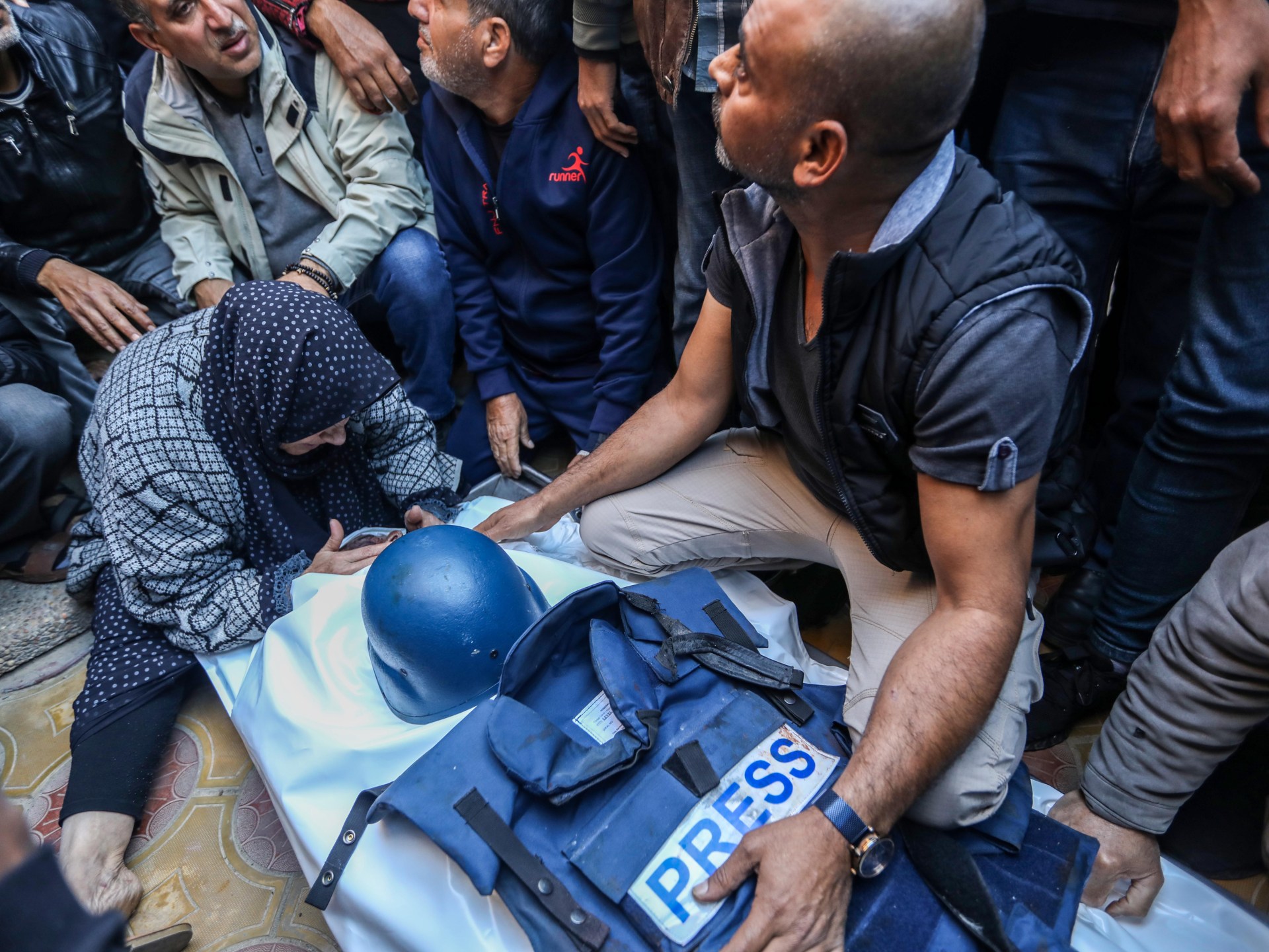 اليونسكو أدانت استهداف 69 صحفيا فقط من 254 استشهدوا في غزة