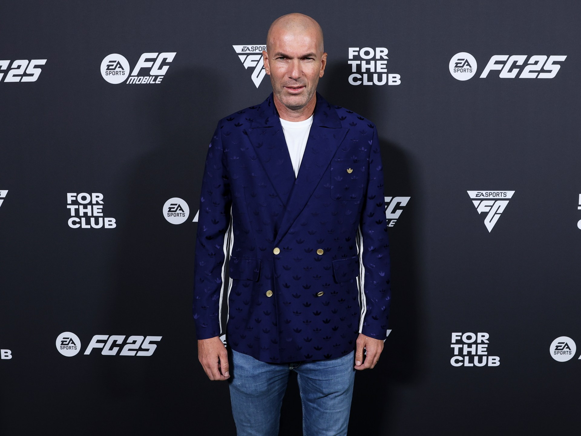 زيدان يتجاهل ميسي في اختياراته للاعب المثالي