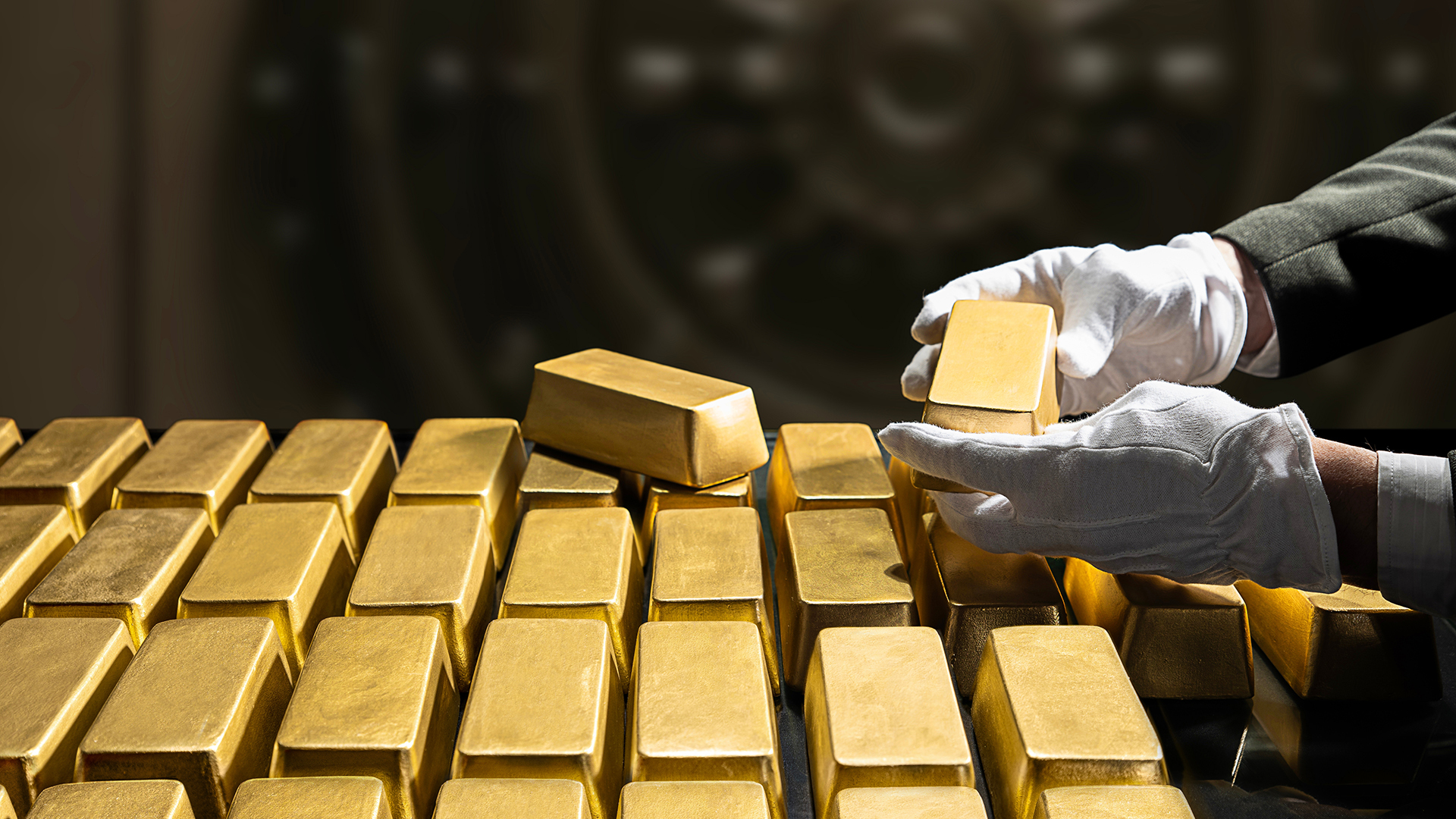 الذهب بأدنى مستوى في 3 أسابيع وسط تفاؤل بشأن التجارة بين أميركا والصين