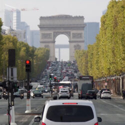 أزمة سياسية في فرنسا.. ثلاث حكومات تسقط وبرلمان بلا أغلبية