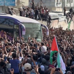 دموع الفرح والفقد تختلط بمشهد استقبال أسرى غزة