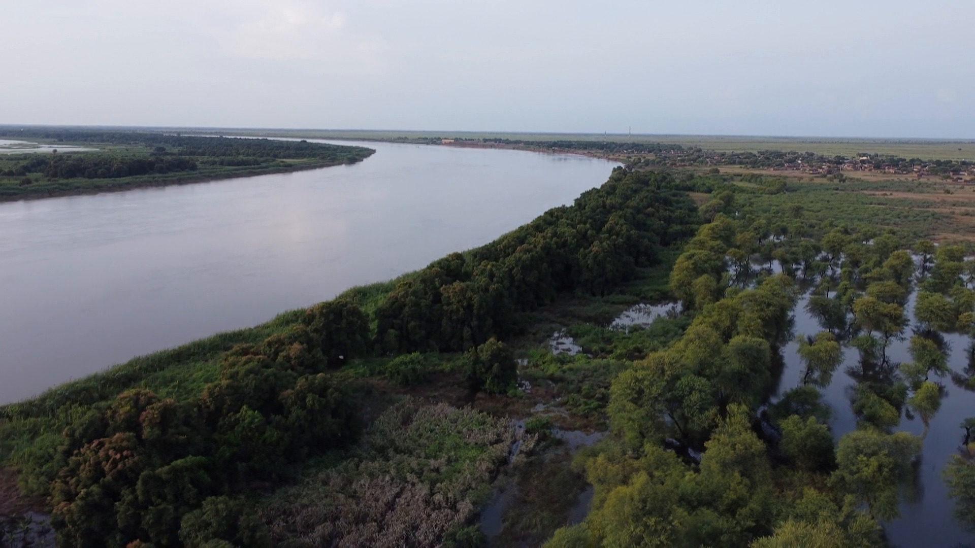 الجزيرة ترصد الوضع بعد انخفاض منسوب مياه النيل الأزرق