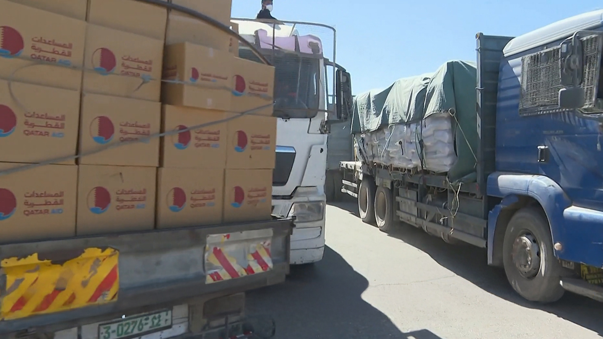 استمرار دخول المساعدات الإنسانية لغزة عبر معبر كيسوفيم