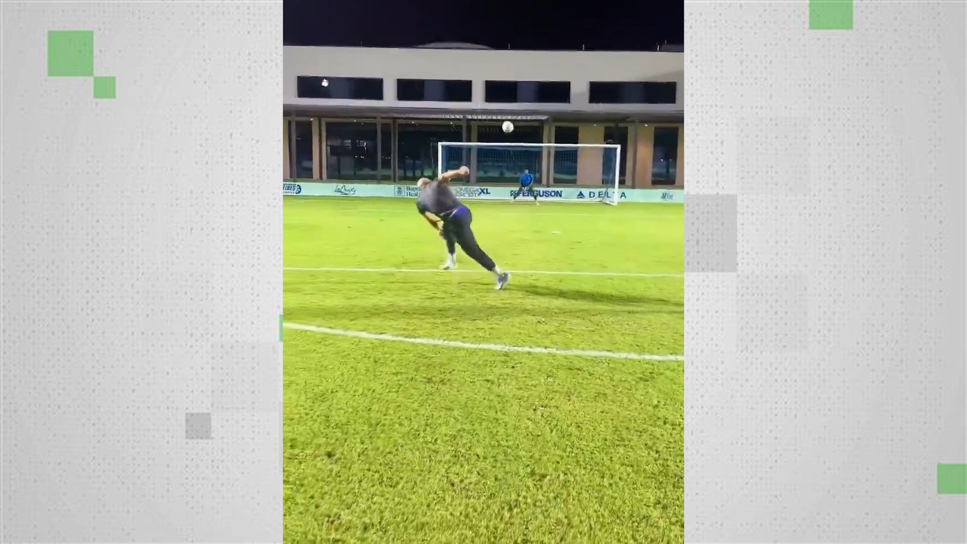 شاهد.. ياسين شيوكو حارس ميسي يسجل هدفا مذهلا