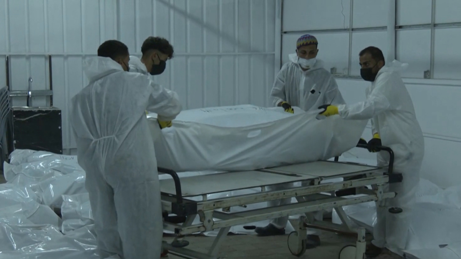 لا ملامح واضحة ولا هوية.. هكذا سلمت إسرائيل جثامين الأسرى الفلسطينيين