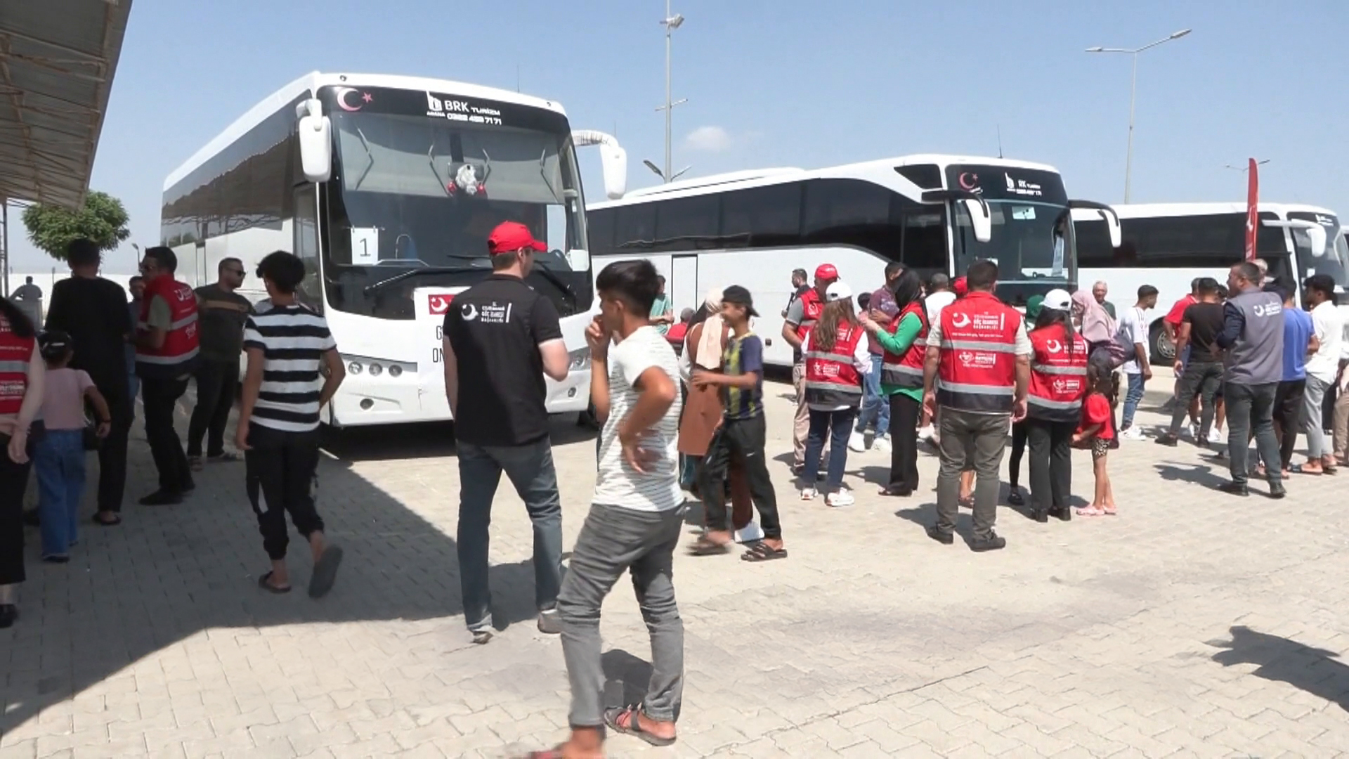 لماذا يفضل بعض السوريين البقاء في تركيا؟