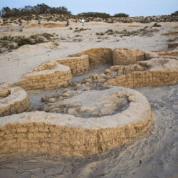 اكتشاف قلعة عسكرية على طريق حورس الحربي في شمال سيناء