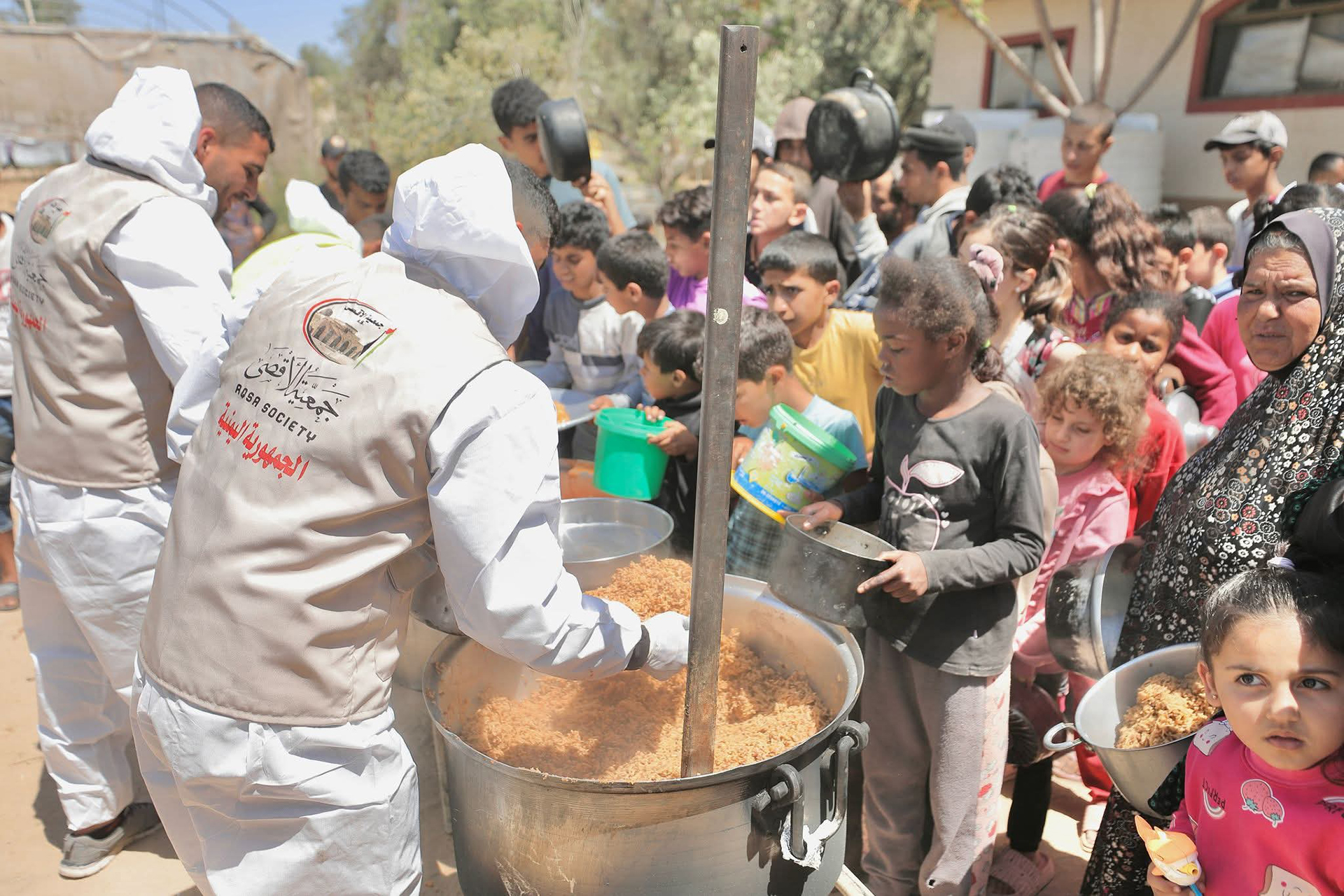 عشرات المنظمات: اليمن يعيش ثالث أكبر أزمة غذاء بالعالم