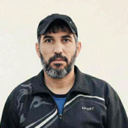 الأسير طالب مخامرة.. جراح السجن وفني الاتصالات إلى الحرية